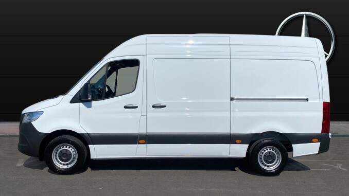 Mercedes-Benz Sprinter 315Cdi L2 Diesel Rwd 3.5t H2 Pro Van 9G-Tronic - Image 5